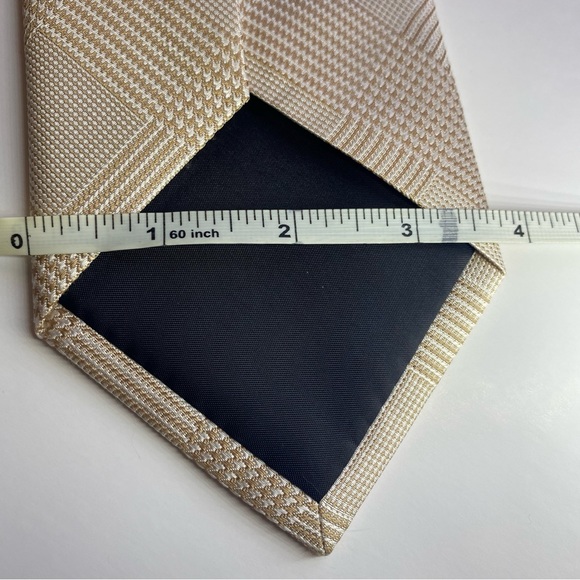 %100 silk hand made tie - Picture 5 of 7